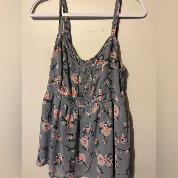 Women’s floral flowy tank - Picture 1 of 3